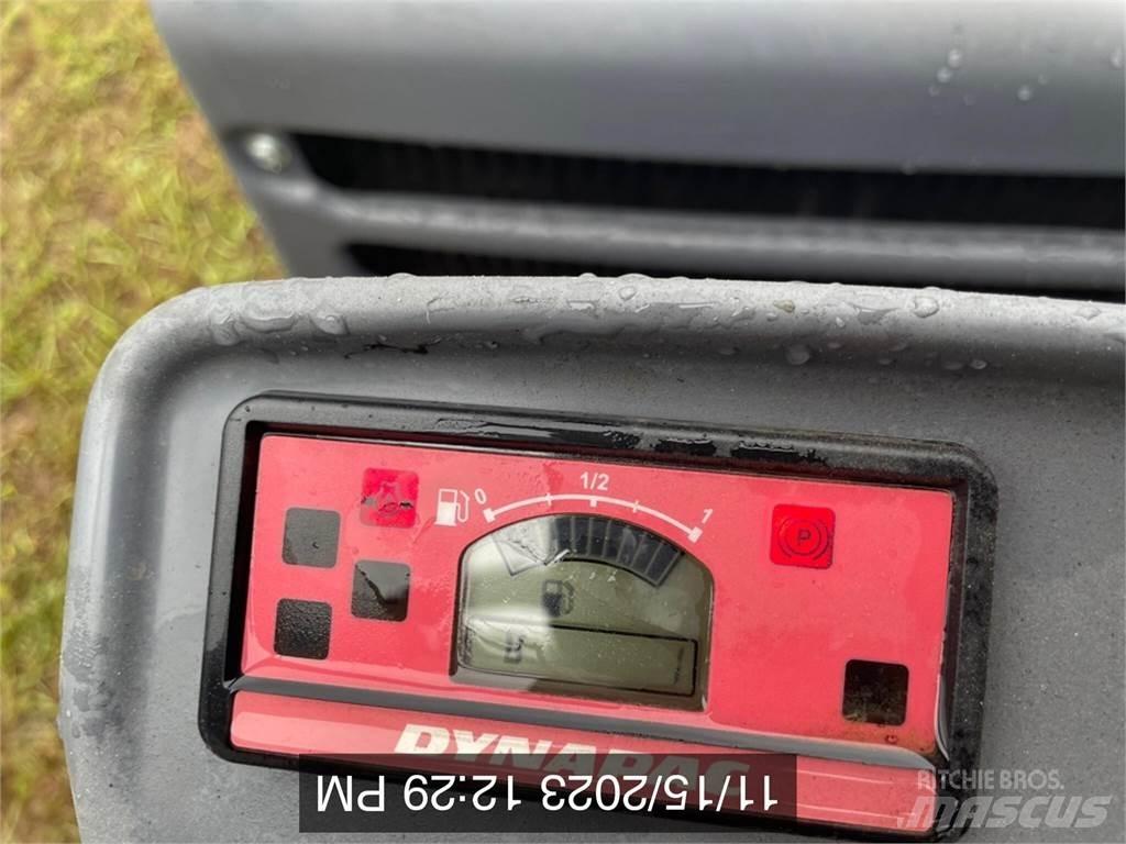 Dynapac CC950 Ikerdobos hengerek