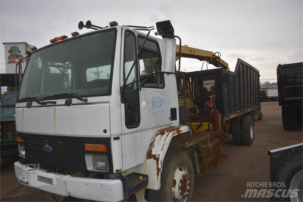 Ford CF8000 Darus teherautók