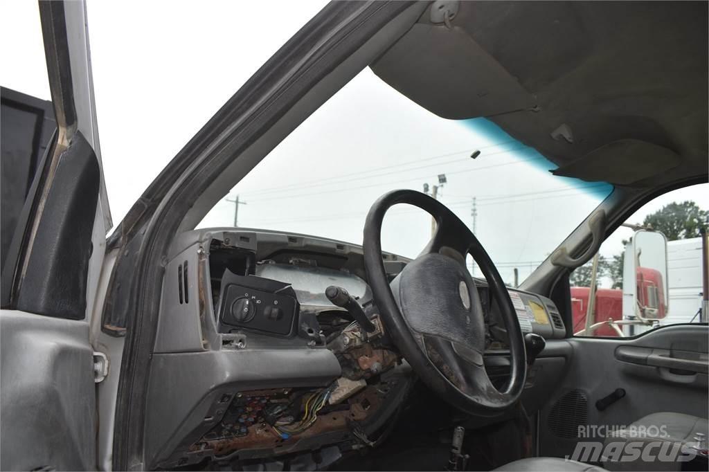 Ford F750 Tartályos teherautók