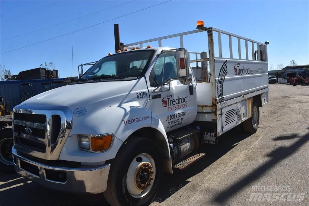 Ford F750 Közúti karbantartó haszongépek