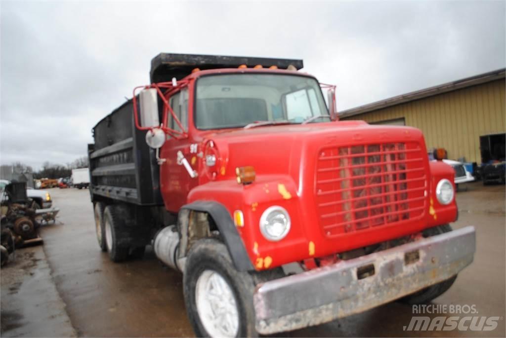 Ford L8000 Billenő teherautók