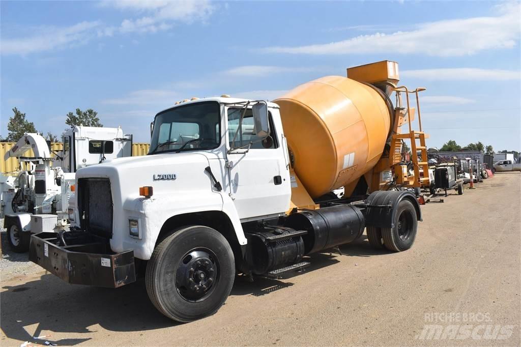 Ford LN7000 Betonkeverők/Betonpumpák