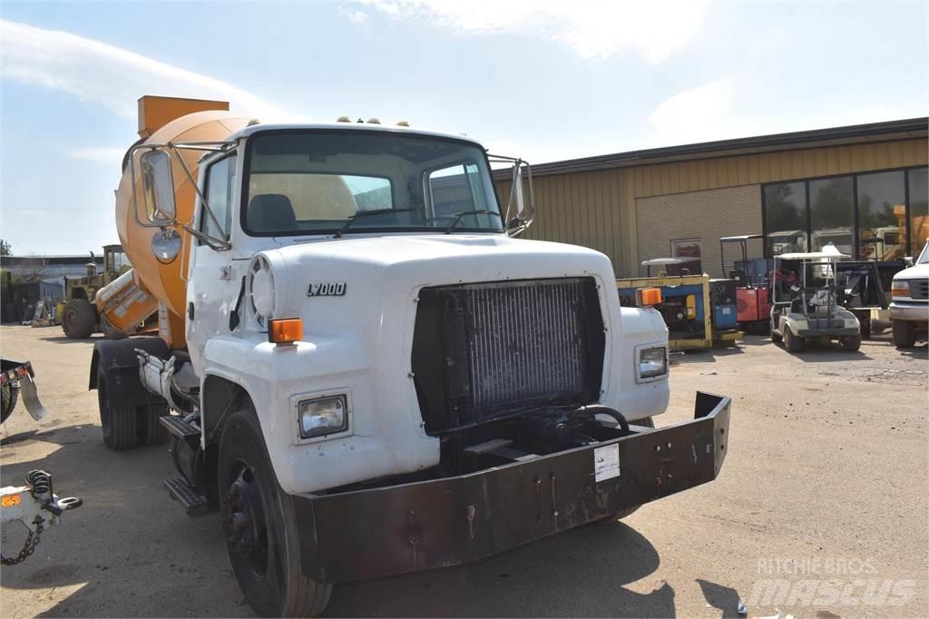 Ford LN7000 Betonkeverők/Betonpumpák