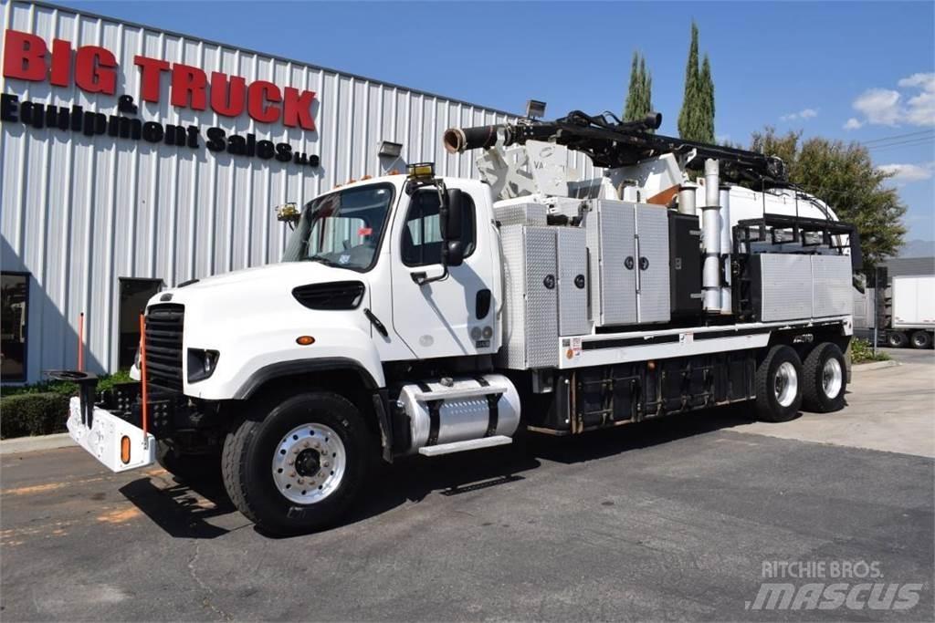 Freightliner 114SD Tartályos teherautók
