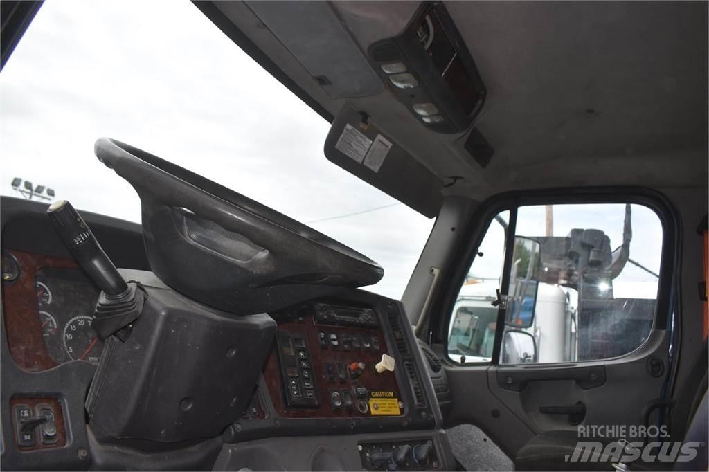 Freightliner 114SD Billenő teherautók