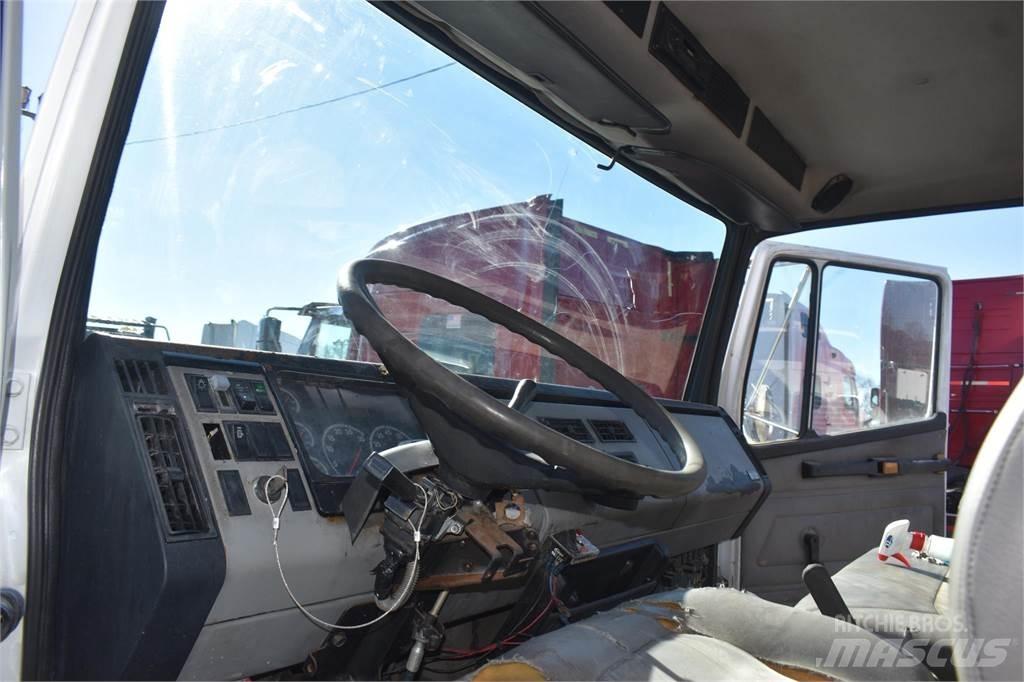 Freightliner FL60 Billenő teherautók