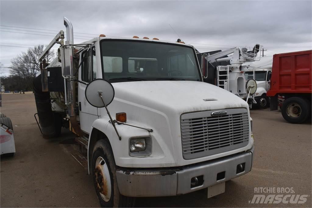 Freightliner FL70 Tartályos teherautók