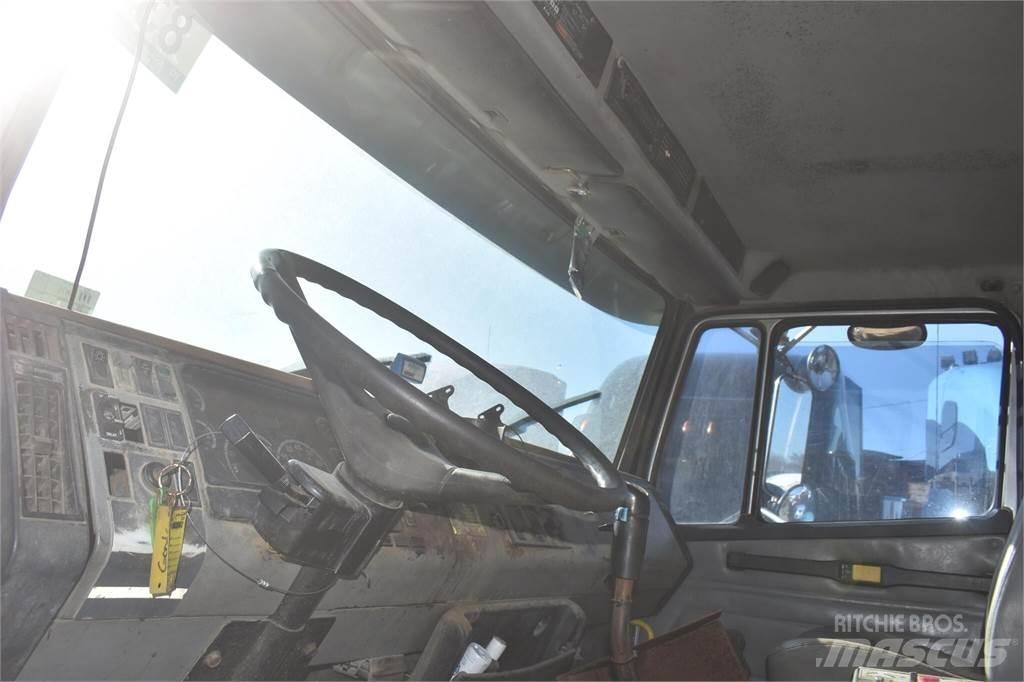Freightliner FLC112 Billenő teherautók