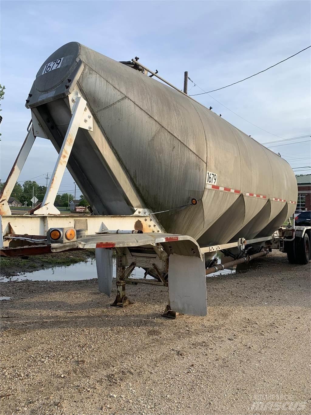 Fruehauf  Tartályos pótkocsik
