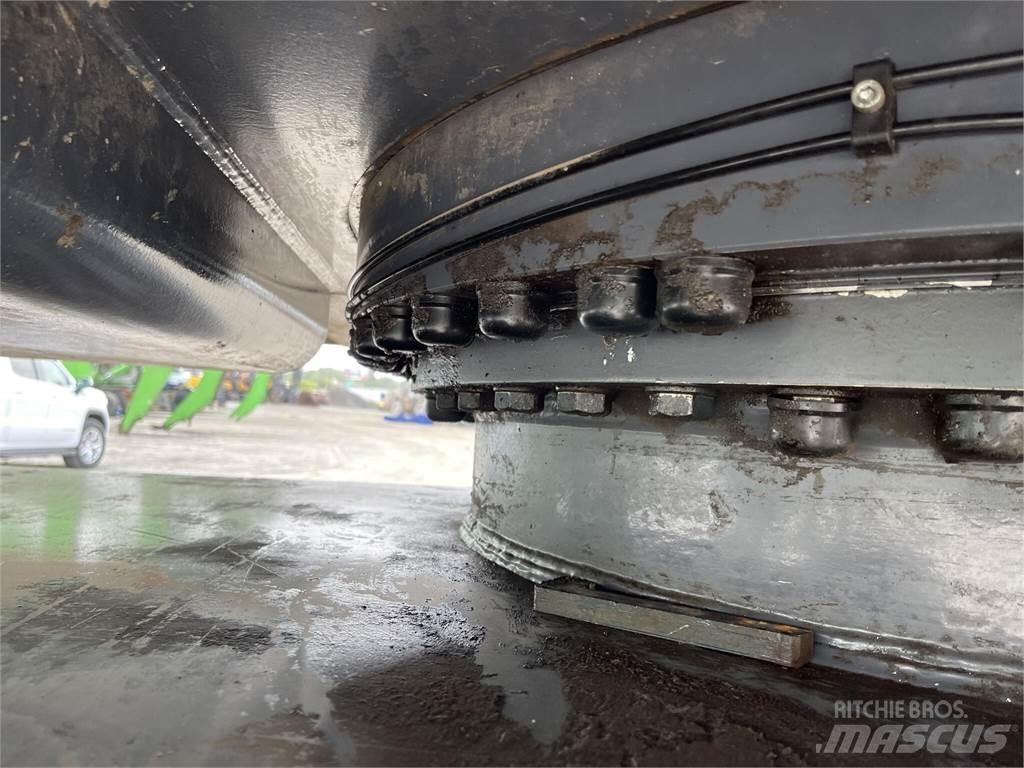 Fuchs MHL340 Gumikerekes kotrók