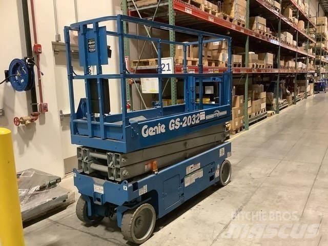 Genie Z45/25JIC Karos emelők