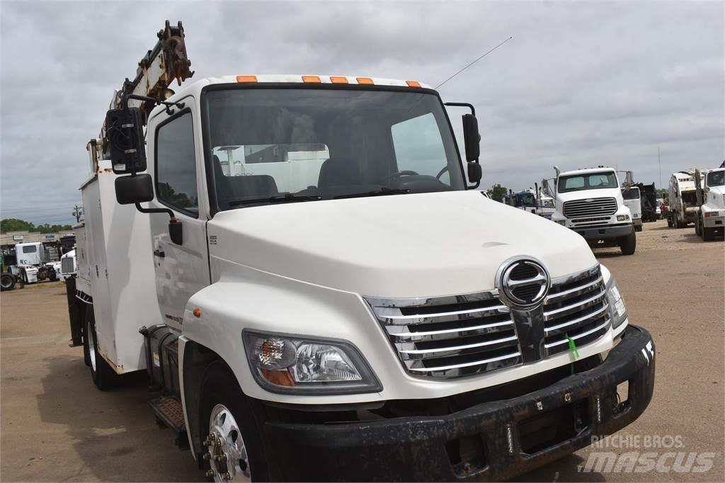 Hino 338 Közúti karbantartó haszongépek