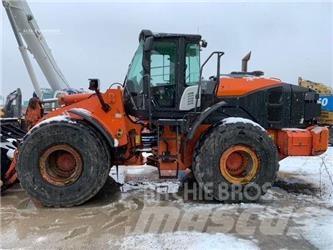 Hitachi ZW250-6 Gumikerekes homlokrakodók