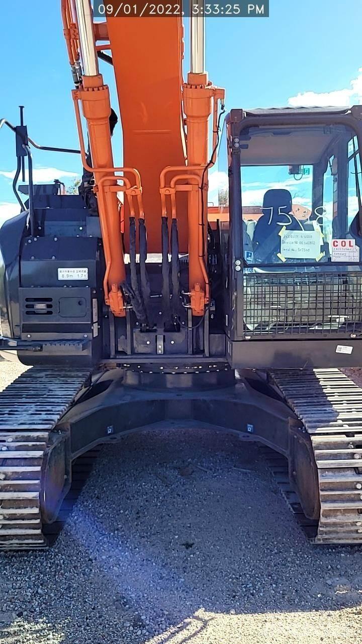 Hitachi ZX225US-6 Lánctalpas kotrók