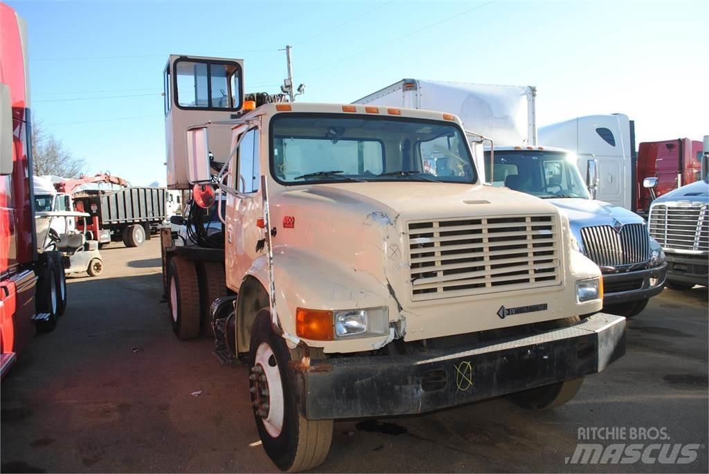 International 4700 Darus teherautók