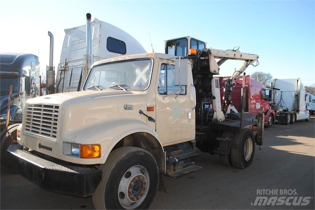International 4700 Darus teherautók