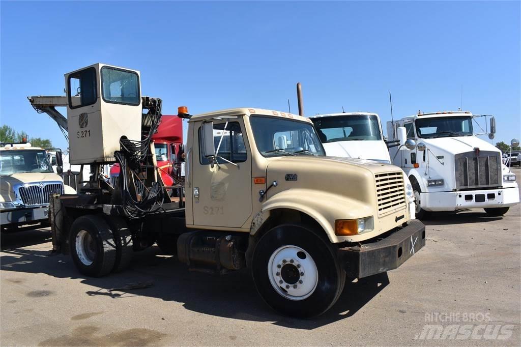 International 4700 Darus teherautók