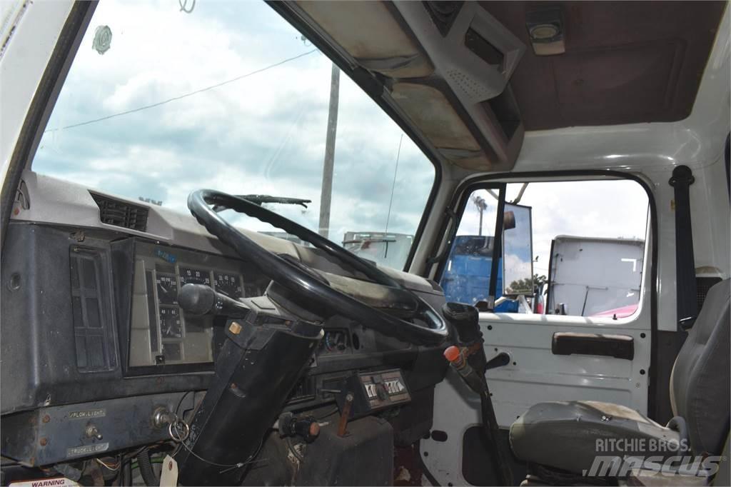 International 4700 Billenő teherautók