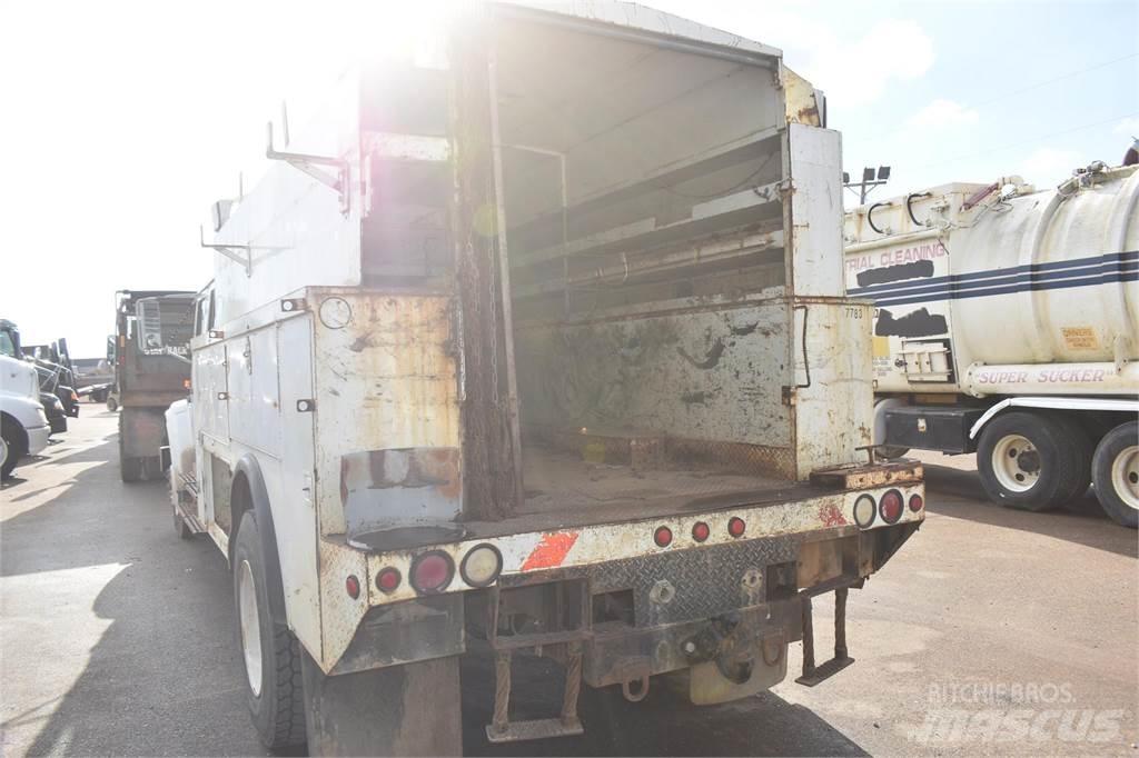 International 4700 Közúti karbantartó haszongépek