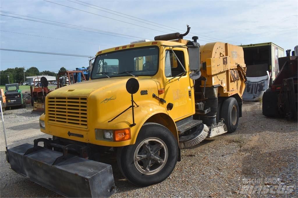 International 4700 Utcaseprő teherautók