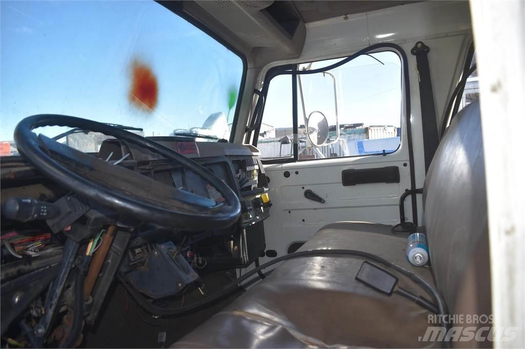 International 4700 Billenő teherautók