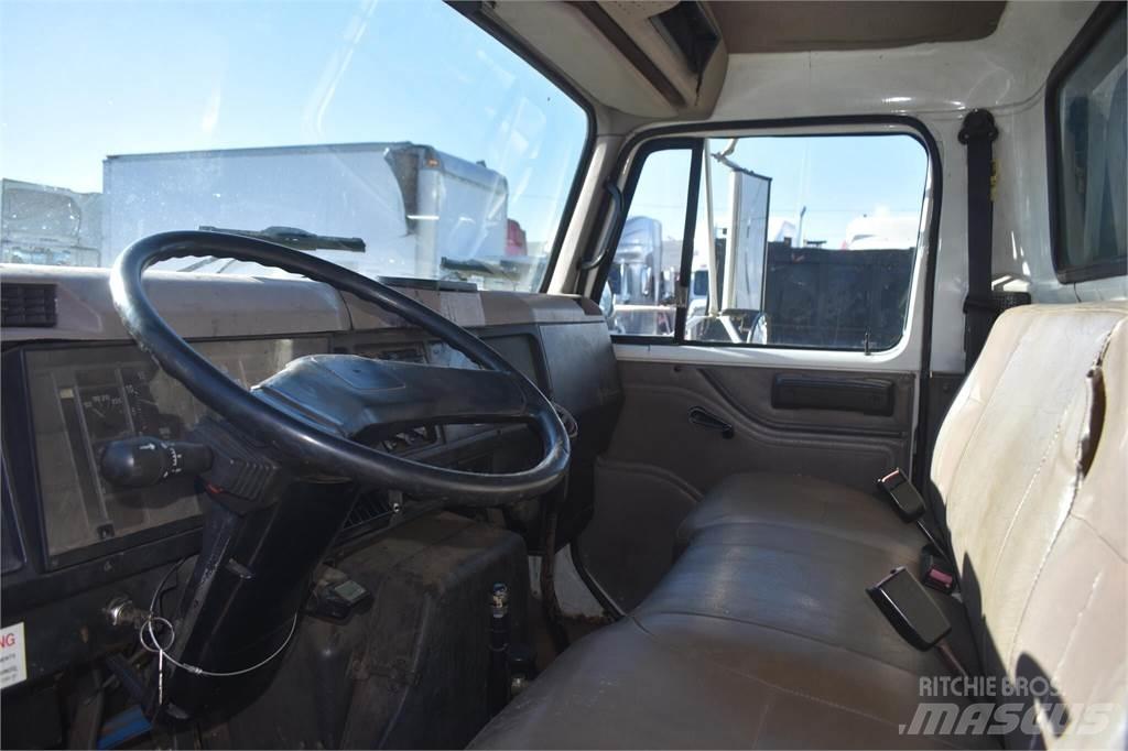 International 4700 Billenő teherautók
