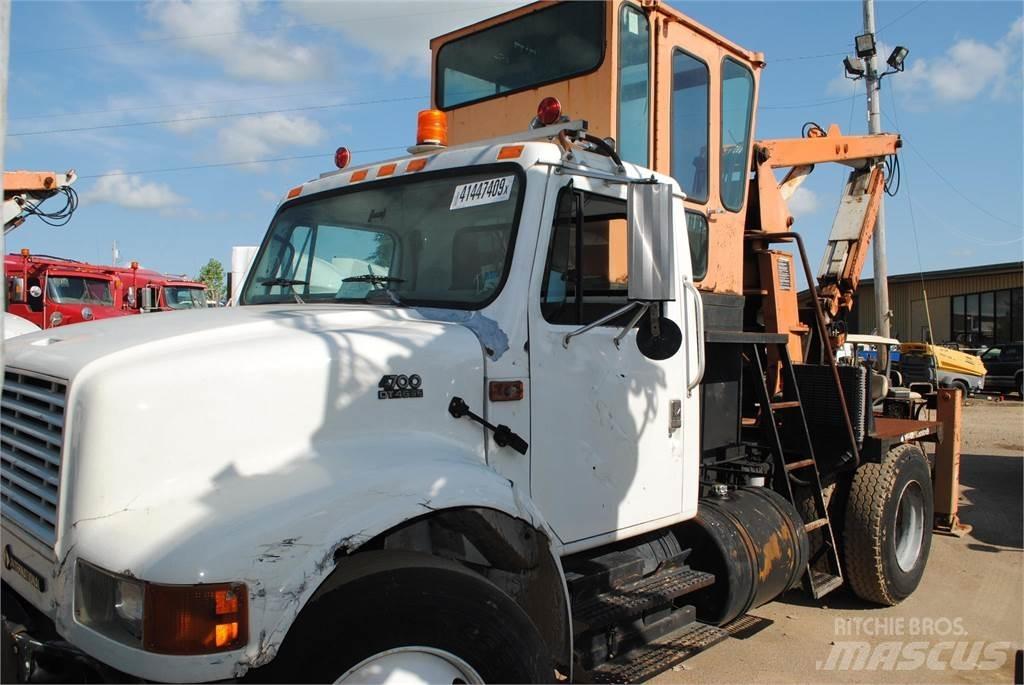 International 4700 Darus teherautók