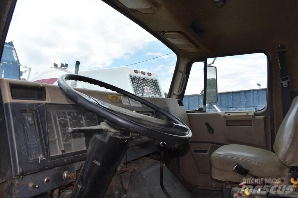 International 4900 Billenő teherautók