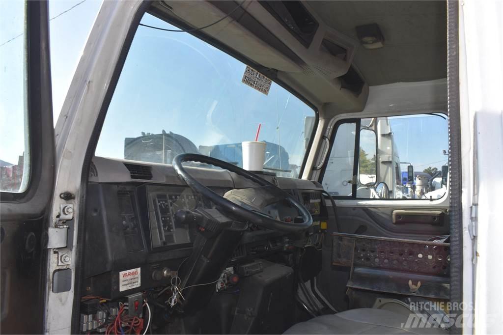 International 4900 Darus teherautók