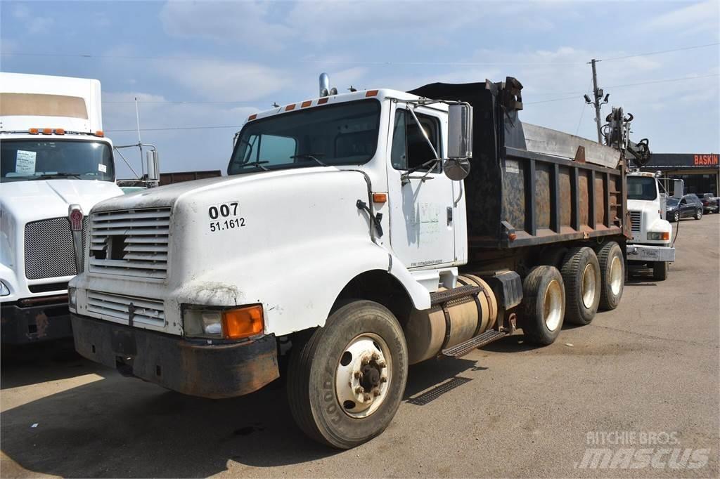 International 8200 Billenő teherautók
