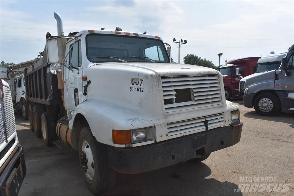 International 8200 Billenő teherautók