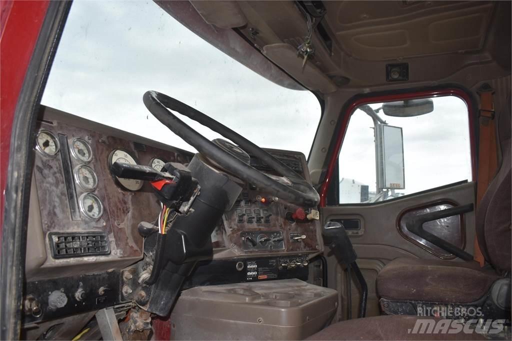 International 9200 Tartályos teherautók