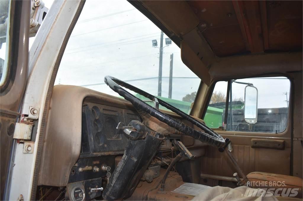 International S2300 Tartályos teherautók