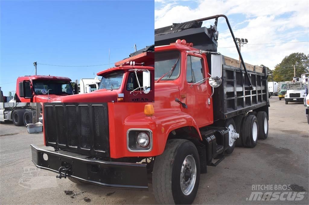 International S2600 Billenő teherautók