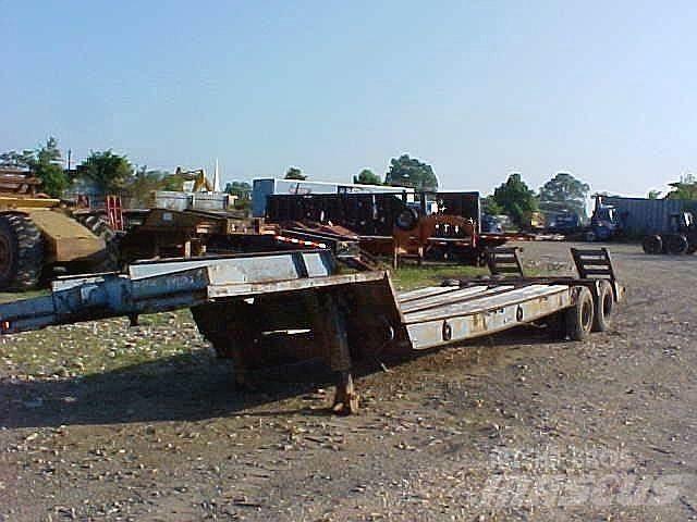 Interstate TRAILERS Mélybölcsős félpótkocsik