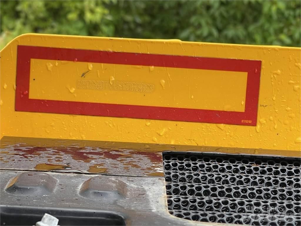 JCB 260T Kompaktrakodók