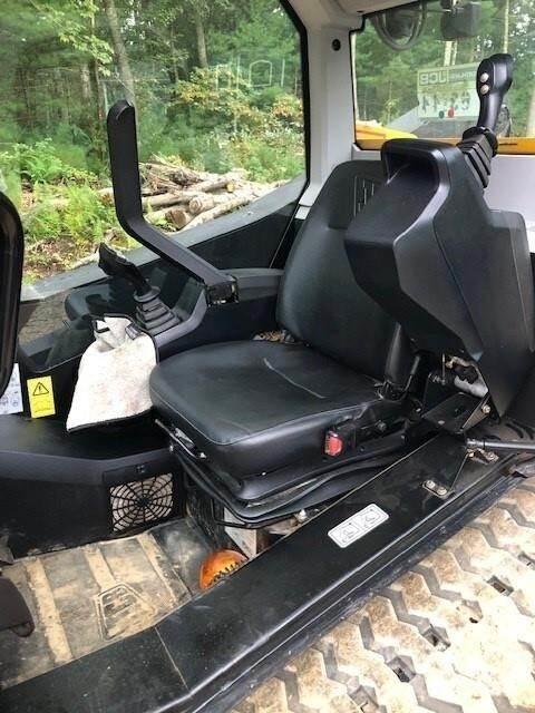 JCB 300T Kompaktrakodók