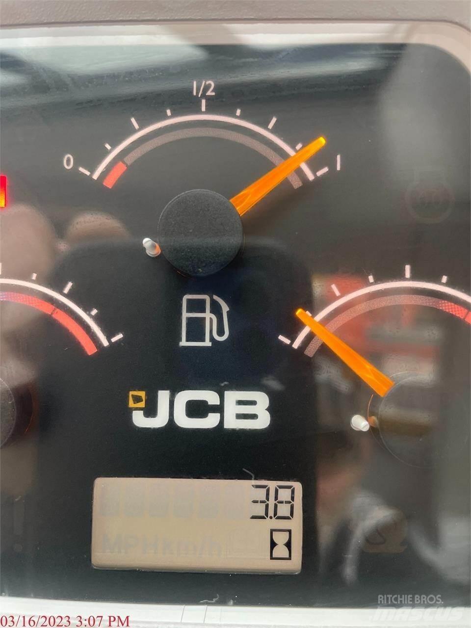 JCB 3TS-8T Kompaktrakodók