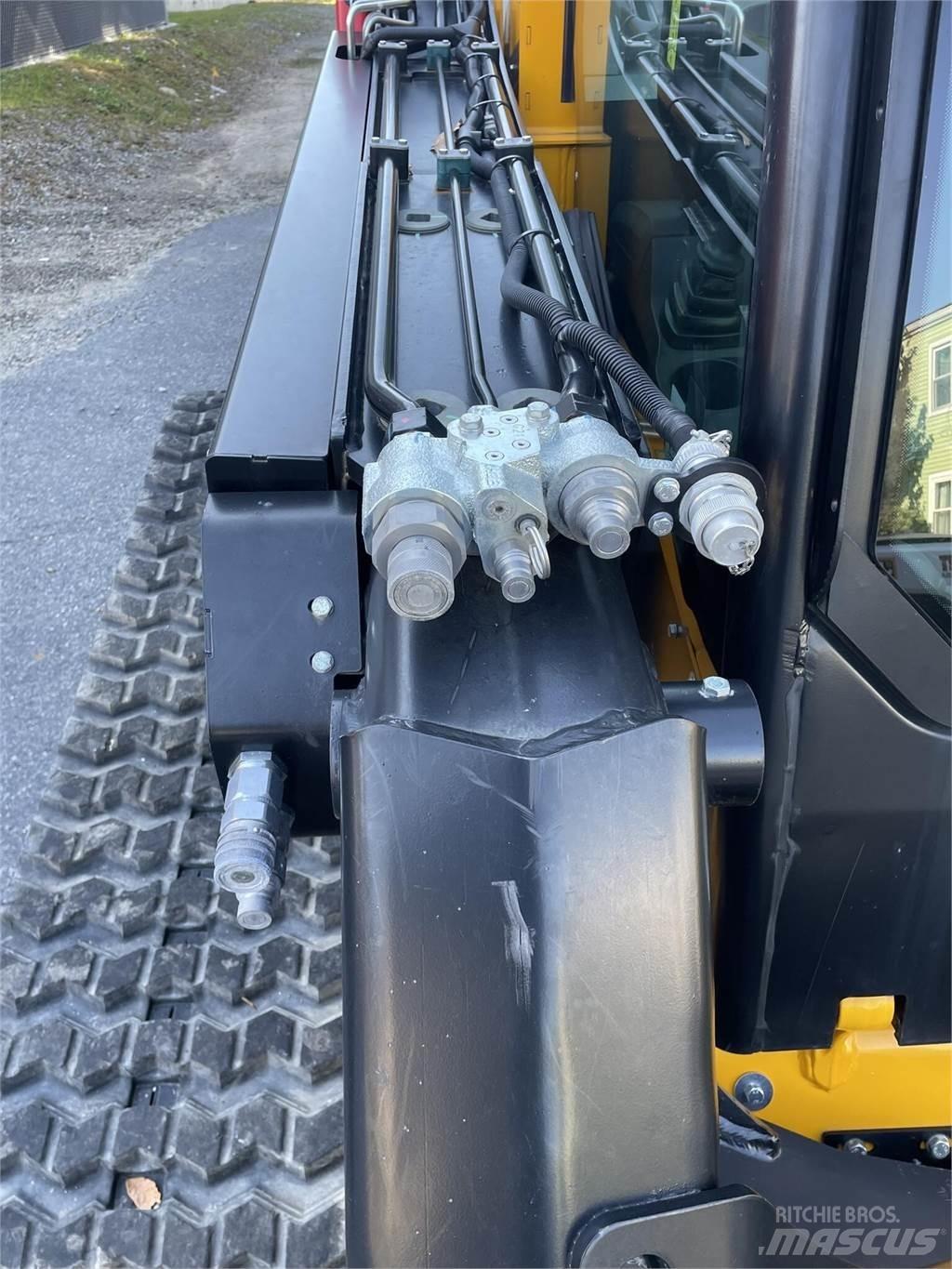 JCB 3TS-8T Kompaktrakodók
