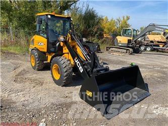 JCB 407 Gumikerekes homlokrakodók