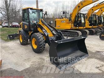 JCB 409 Gumikerekes homlokrakodók