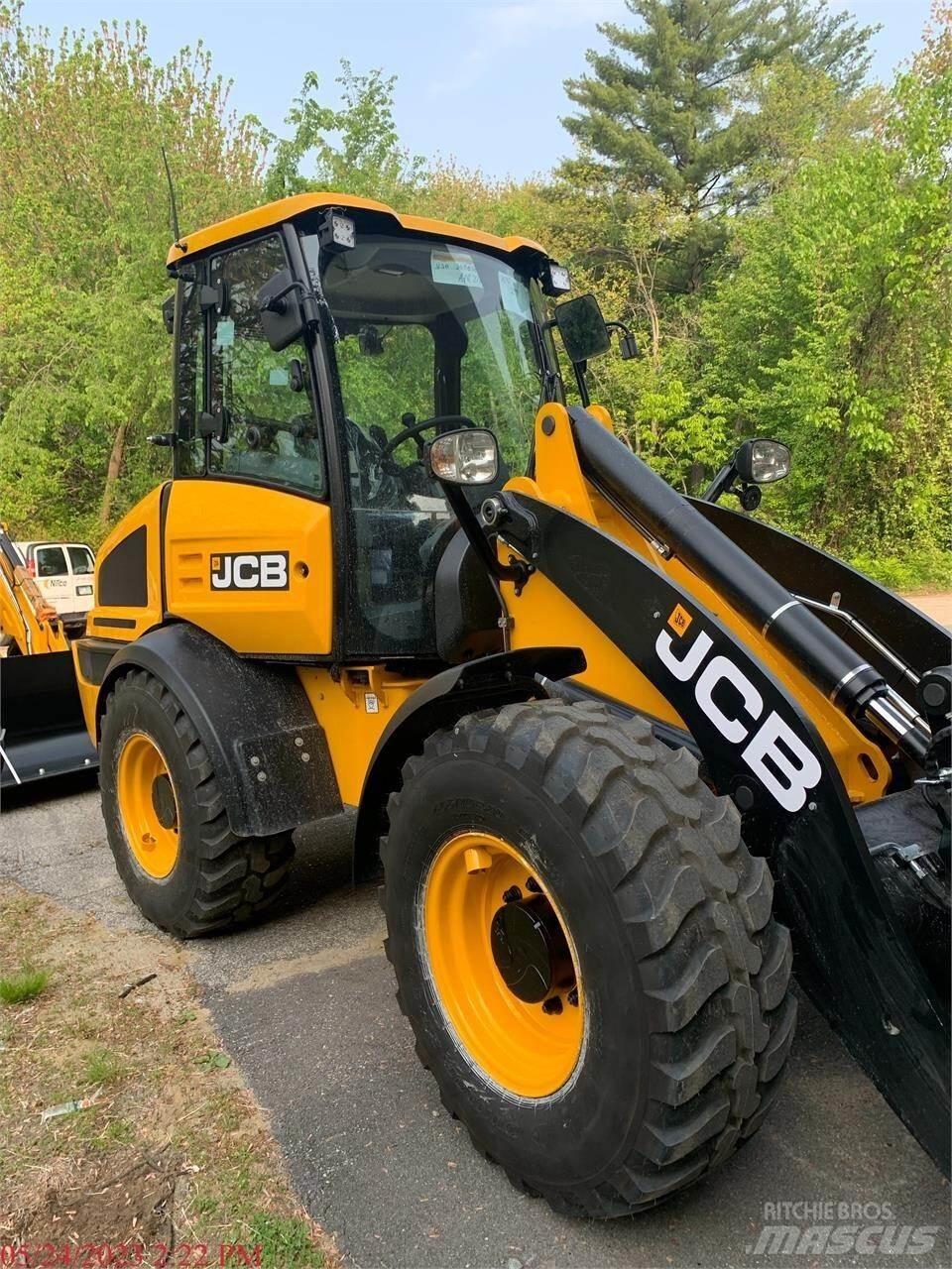 JCB 409 Gumikerekes homlokrakodók