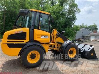 JCB 409 Gumikerekes homlokrakodók