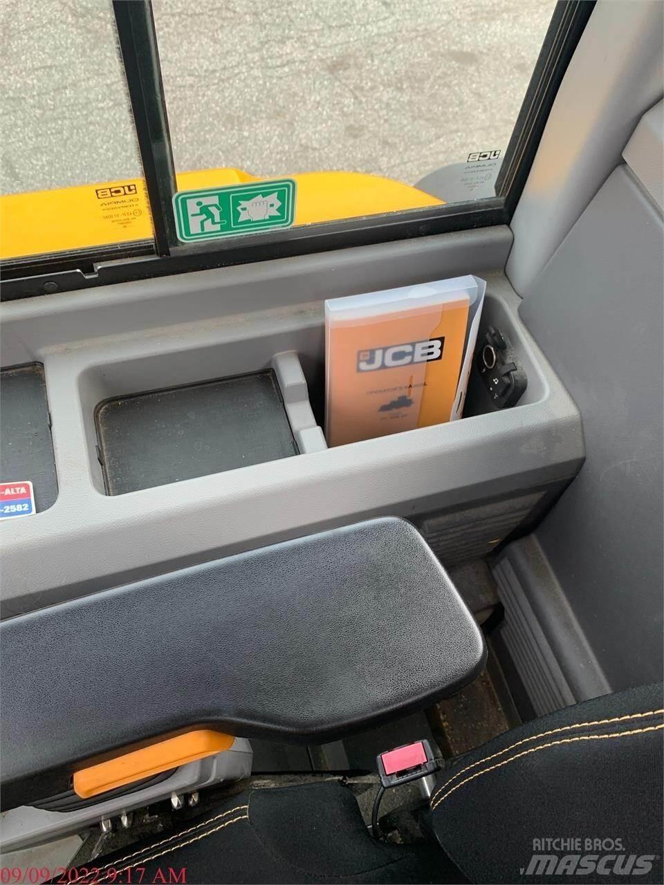 JCB 427HT Gumikerekes homlokrakodók