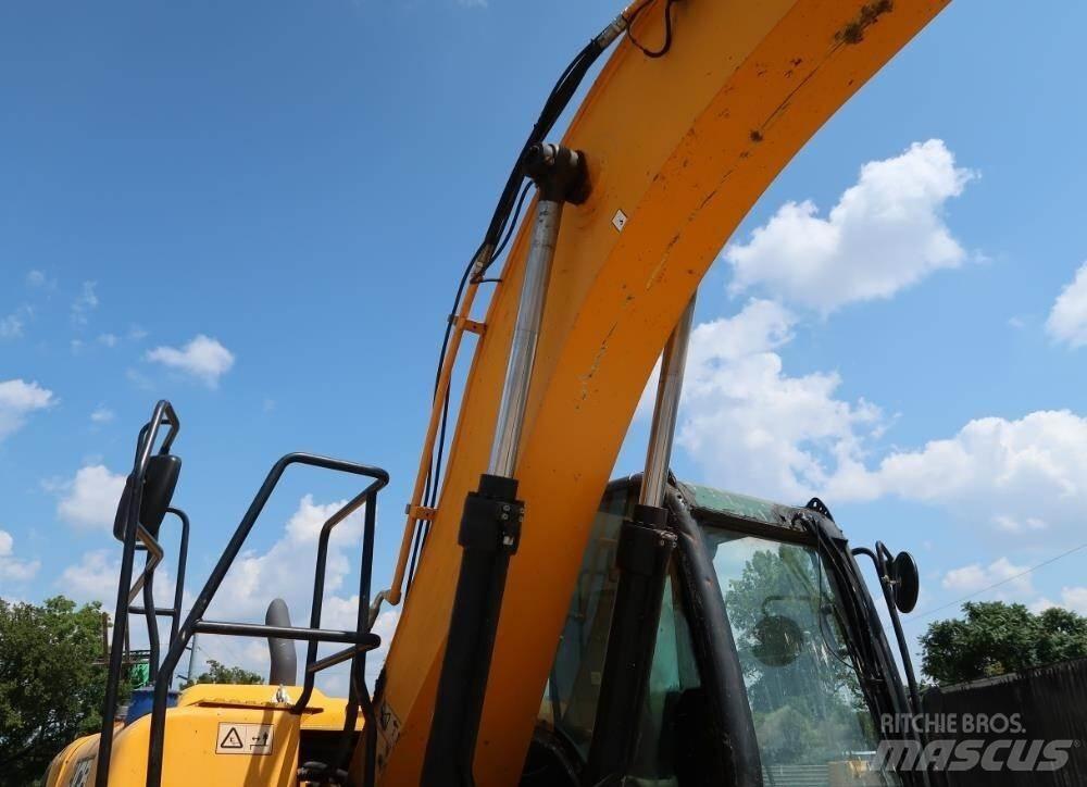 JCB JS160 Lánctalpas kotrók