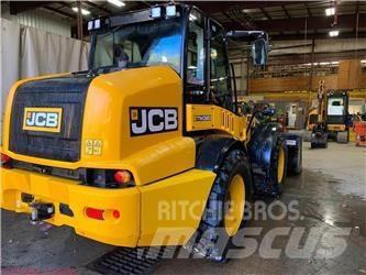 JCB TM320 Gumikerekes homlokrakodók