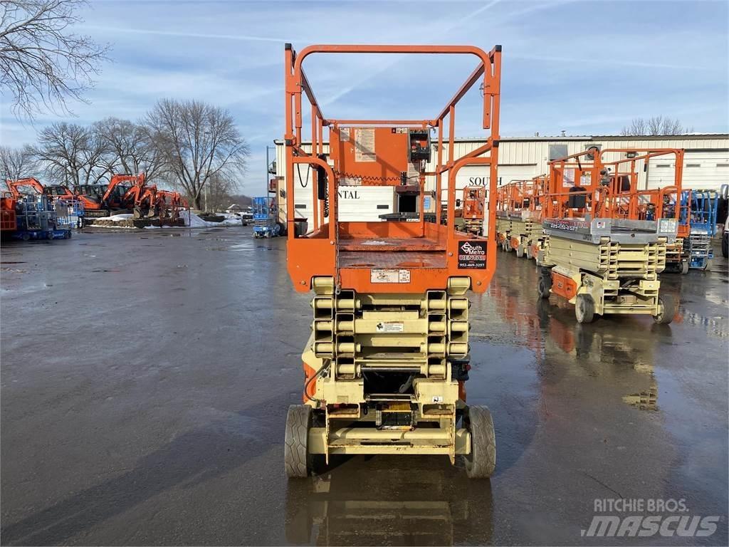 JLG 2646ES Ollós emelők