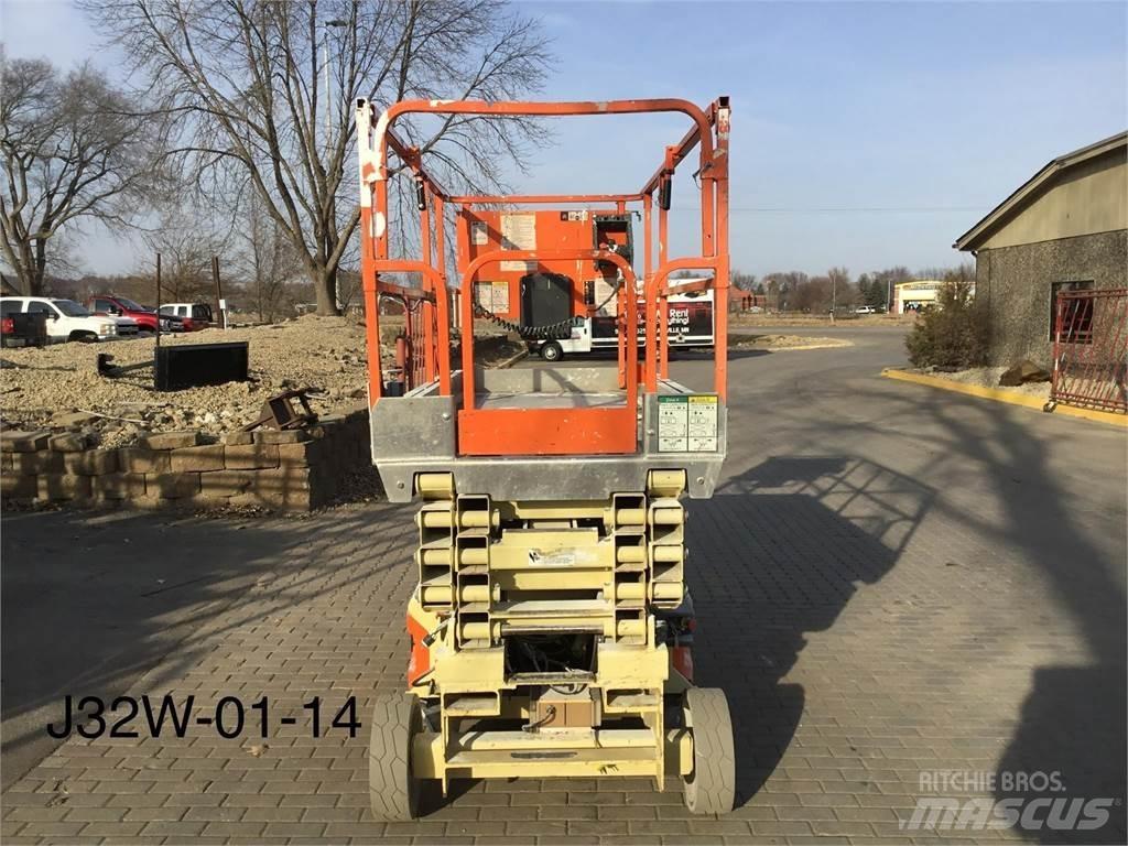 JLG 3246ES Ollós emelők
