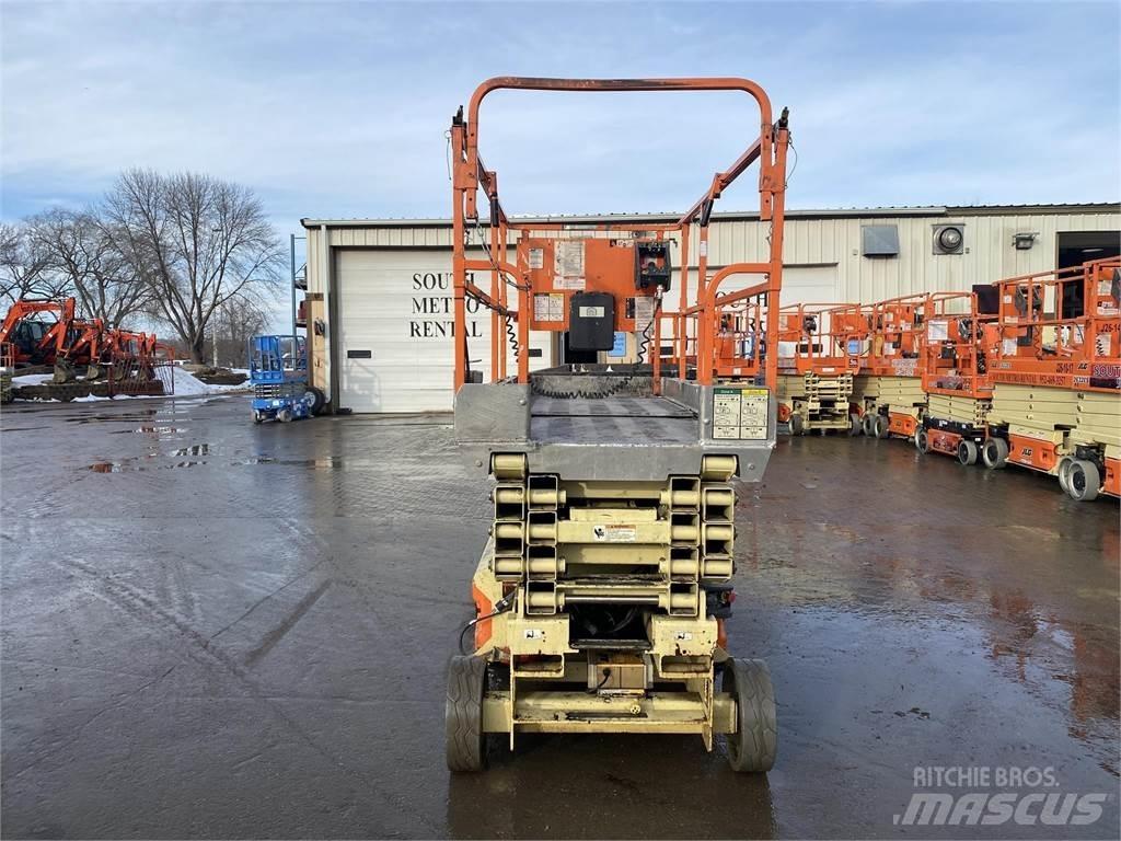 JLG 3246ES Ollós emelők