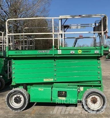 JLG 4069LE Ollós emelők